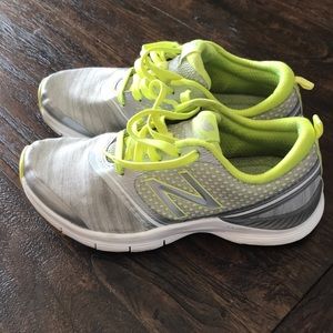 New Balance 711 sneakers